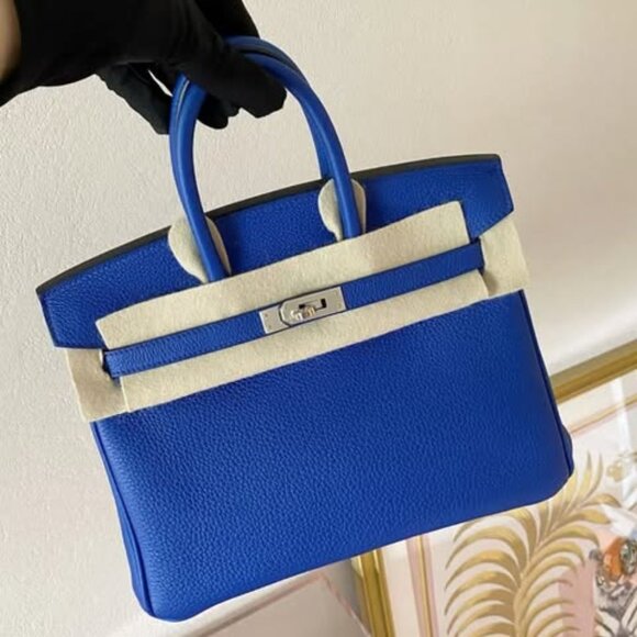 Classic Hermes Bag: A Stylish and Versatile Choice for Elegance - Picture 1 of 6